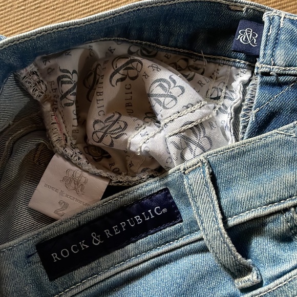 Rock & Republic Aztec Print Jeans - Picture 5 of 9